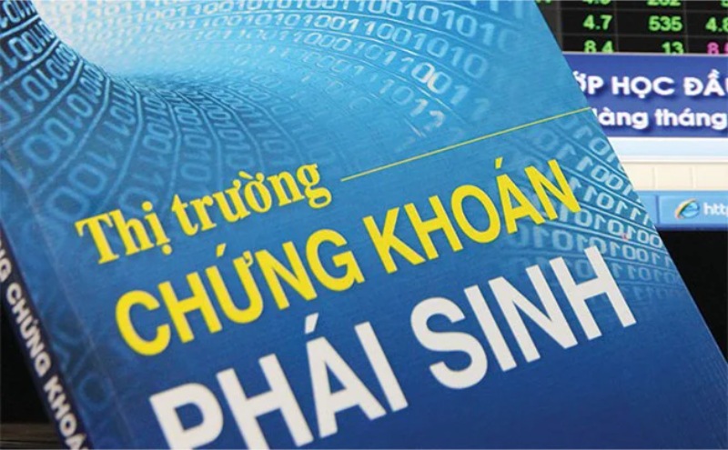 Phí và Thuế Khi Giao Dịch Phái Sinh